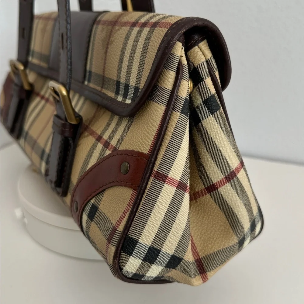 💯Authentic Burberry Shoulder Bag🍀